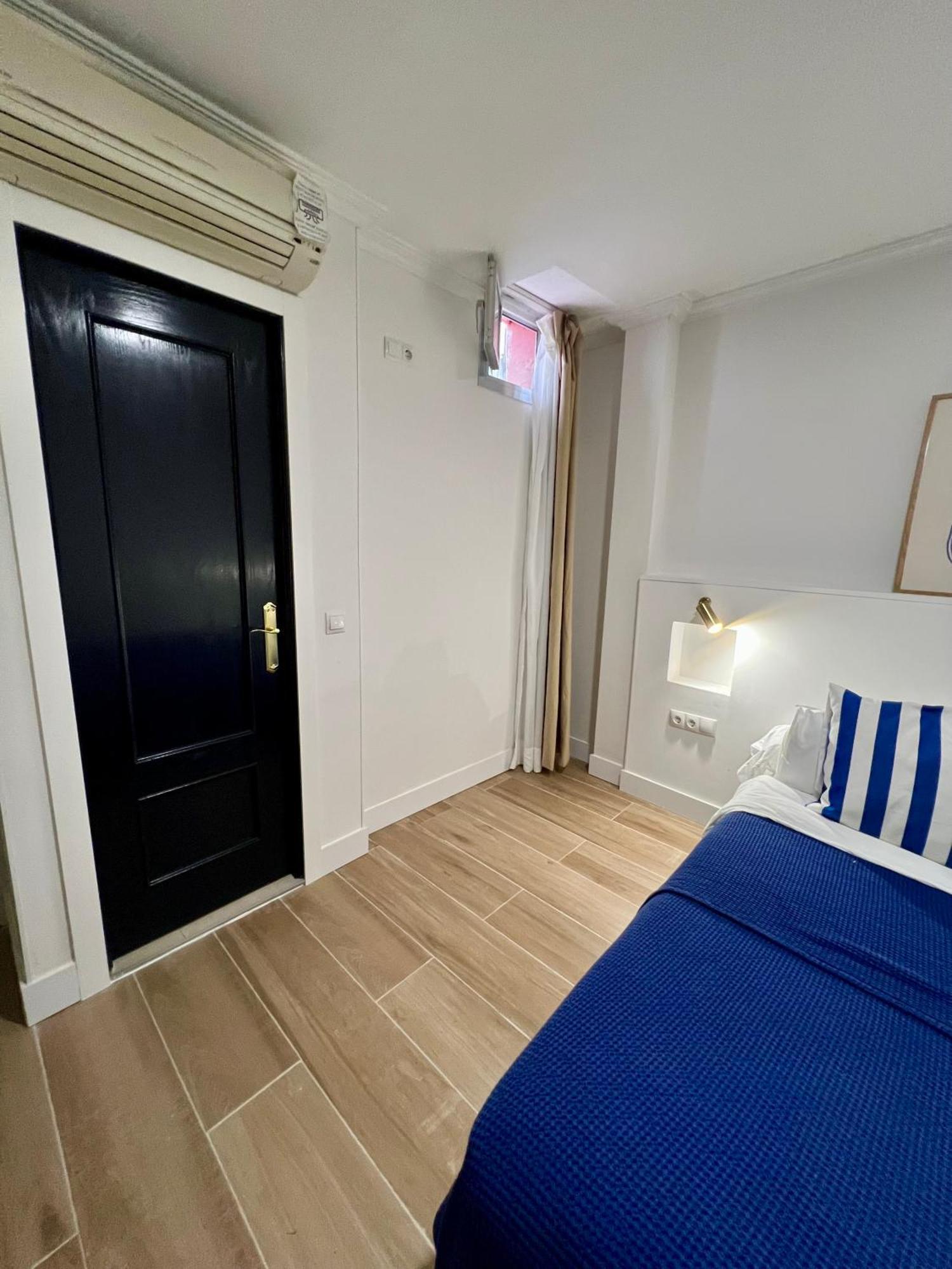 Albergue Miguel Angel Madrid Exterior foto